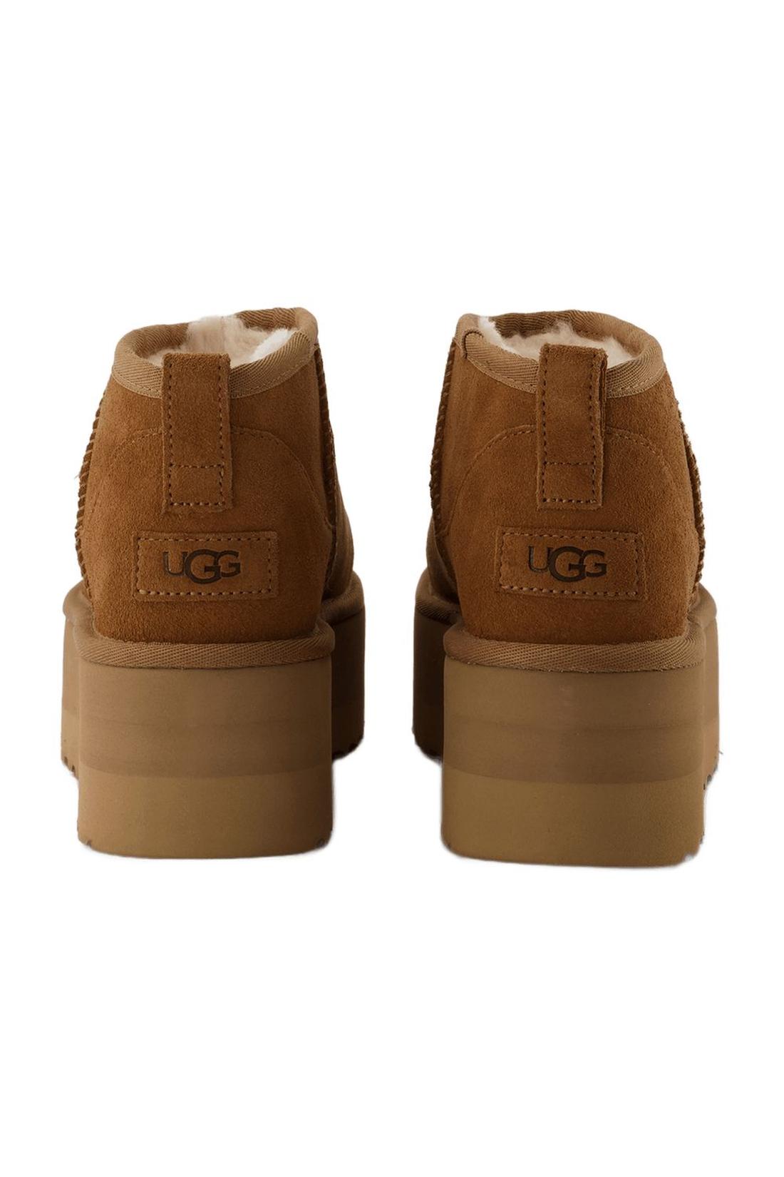 Classic Maxi Mini Femme aus Shearling in braun