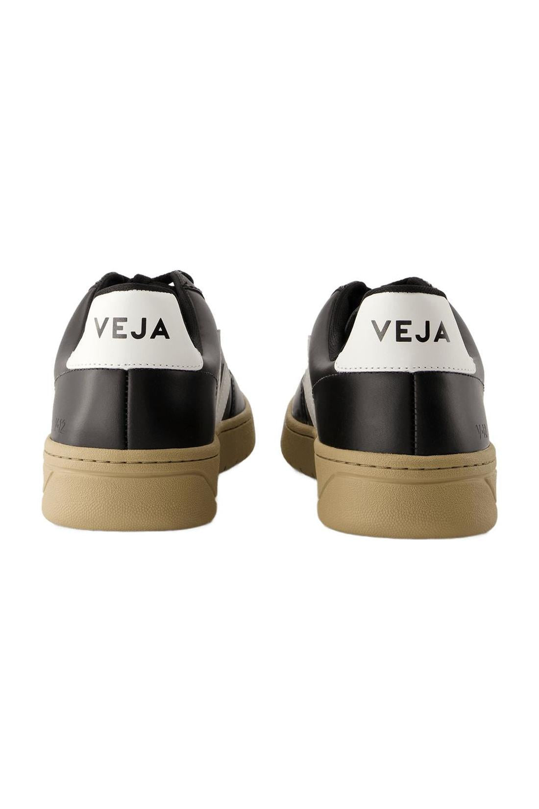 Sneakers V-12 - Veja - Leder - Schwarz/Weiß