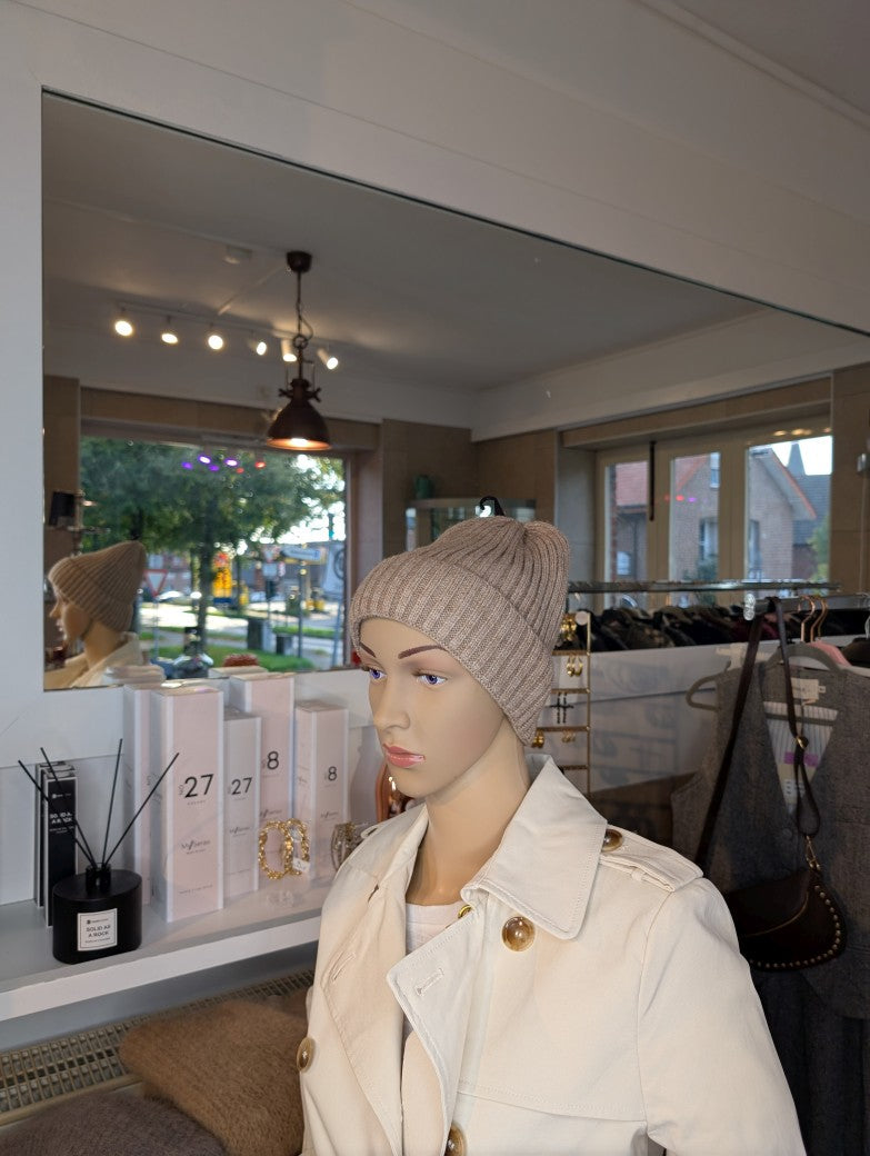 Beanie Mütze ungefüttert mit Umschlag 50% Nylon 30% Viskose 20% Angora - Taupe