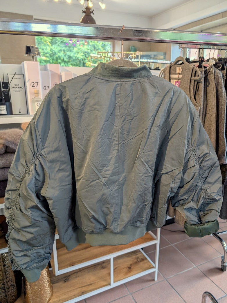 Bomberjacke Nylon Eukalyptus, OneSize - von CHOICE CH769