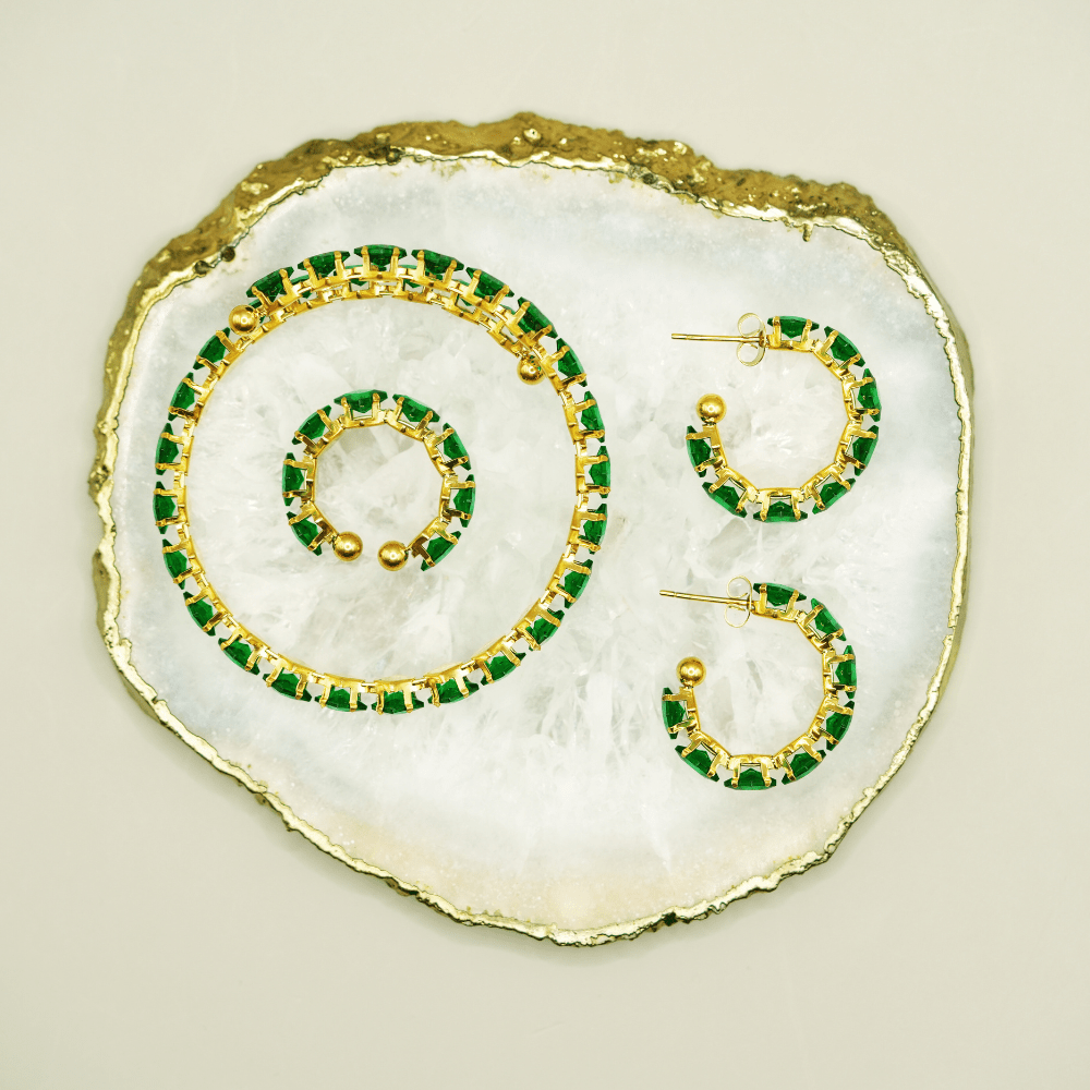 Schmuckset mit Strasssteinen in Weiß, Rot oder Grün