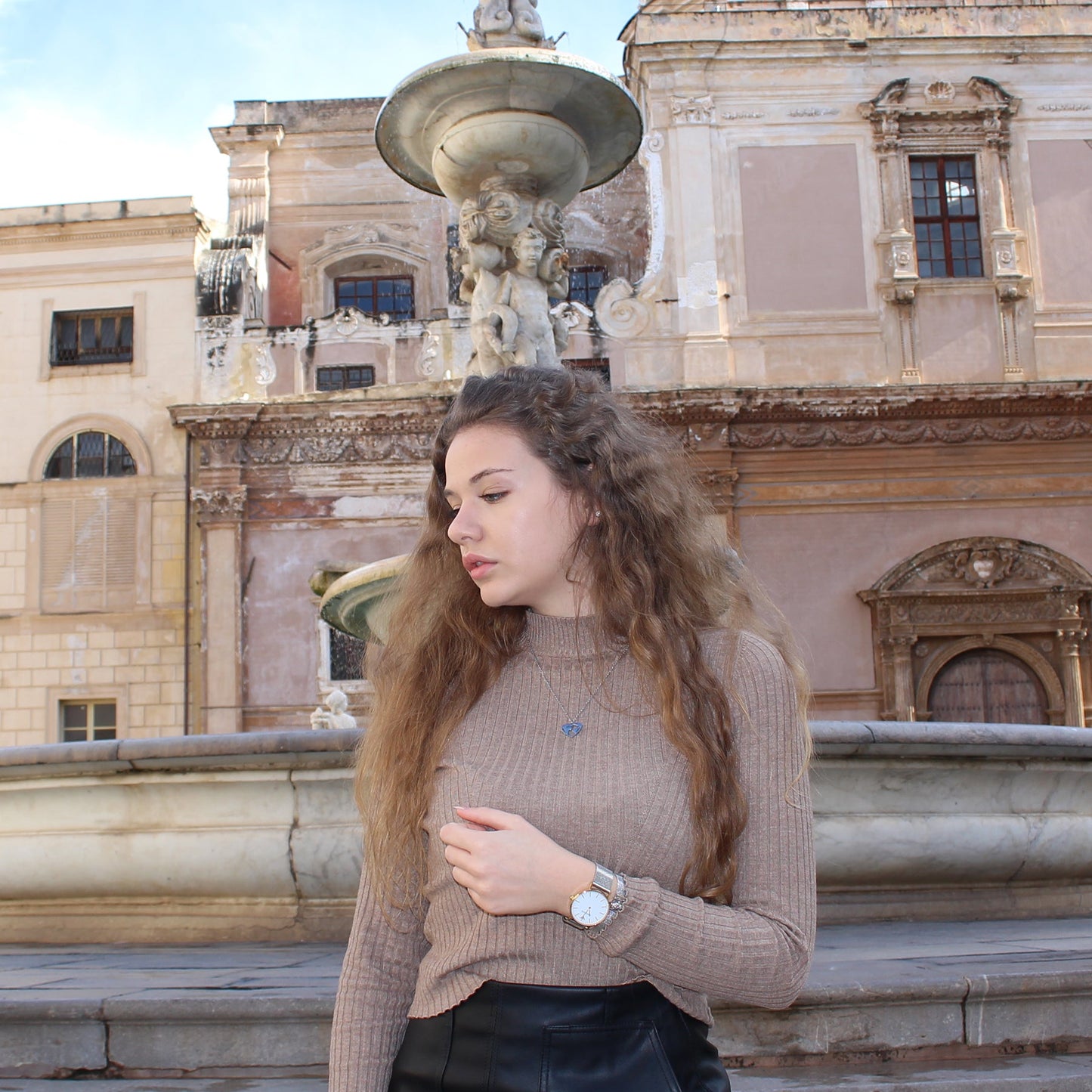 'LOVE THE WORLD' NECKLACE SILVER