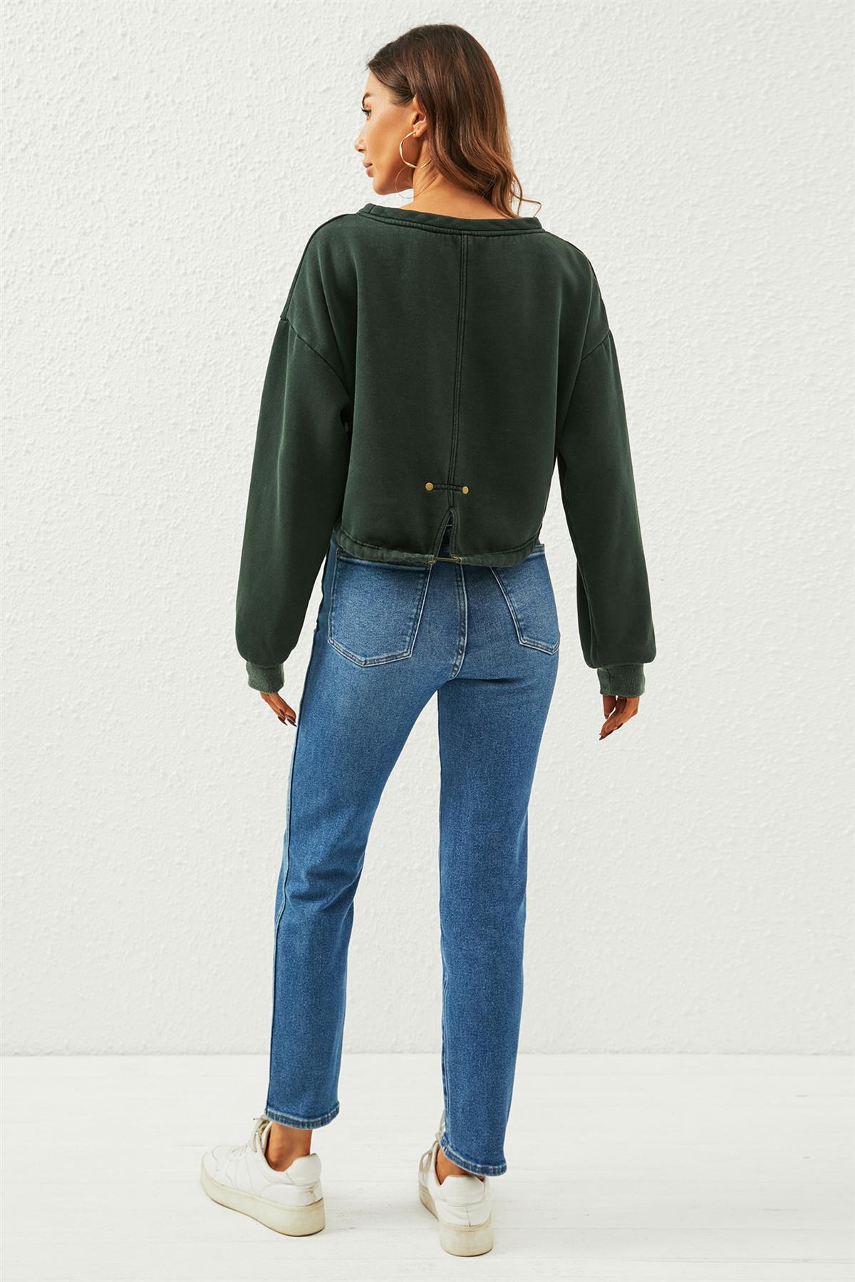 Perfectly Oversized Cropped Sweatshirt In Dark Green - AXON