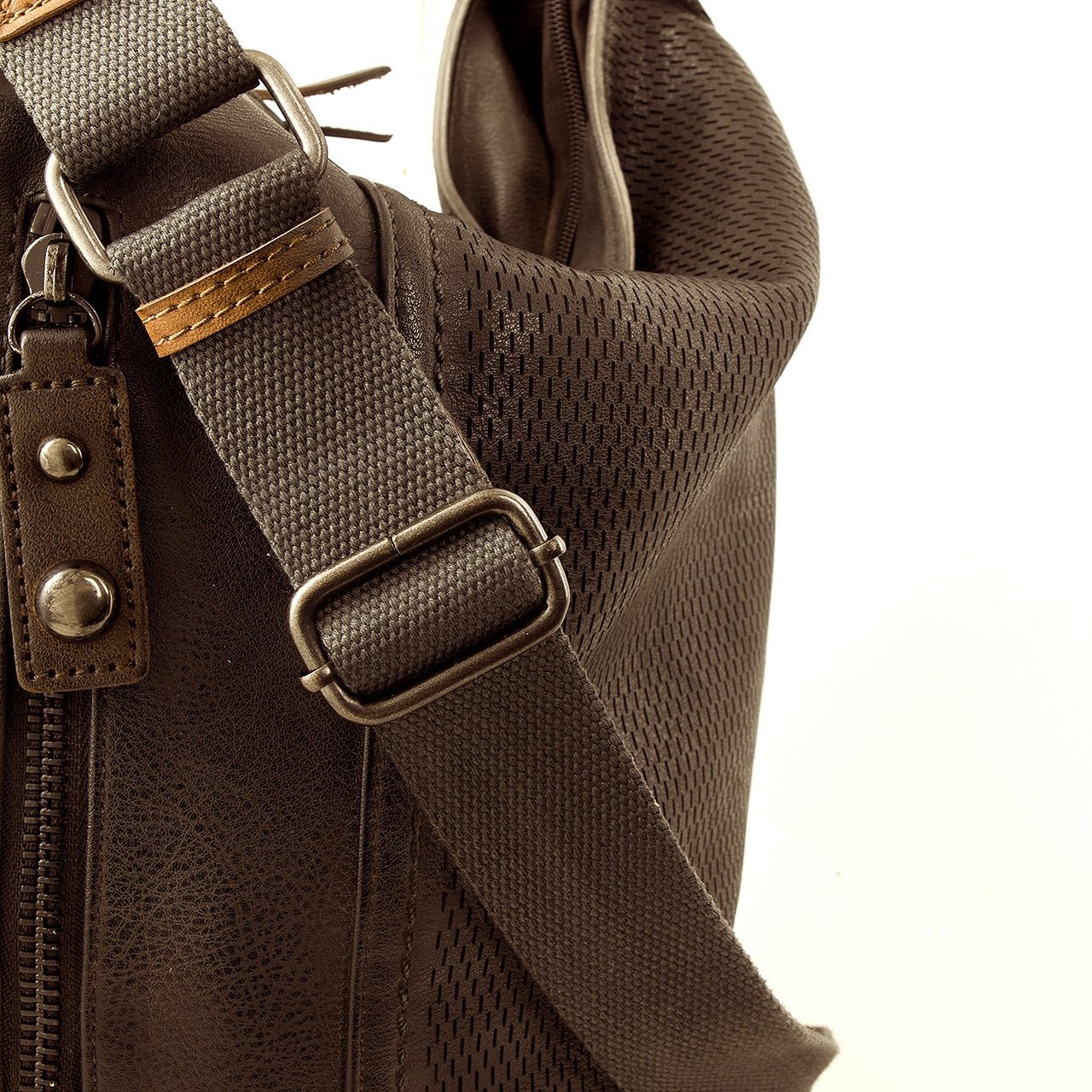 Vintage Beuteltasche mit Reißverschluß Dunkelbraun - AXON