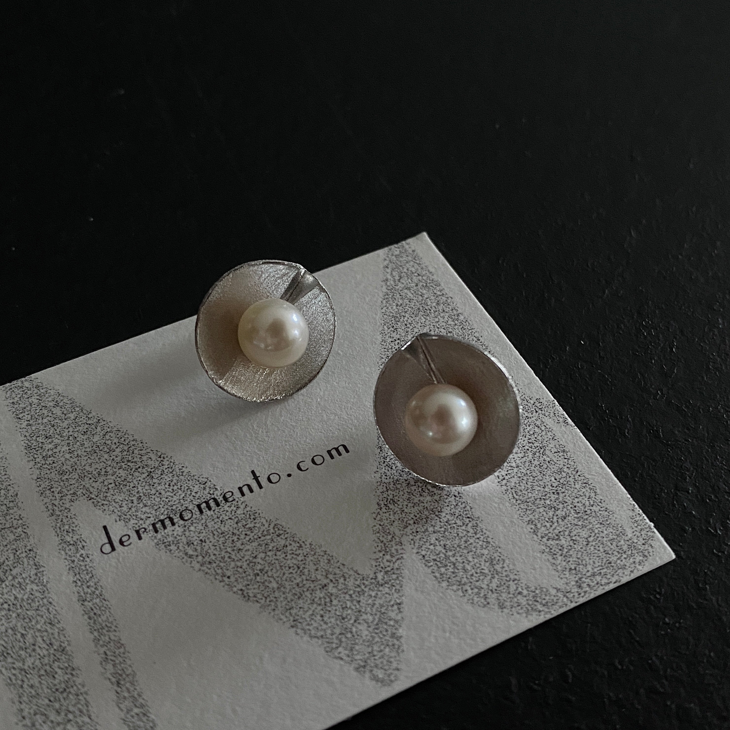 SOFIA Seashell Pearl Stud Earrings