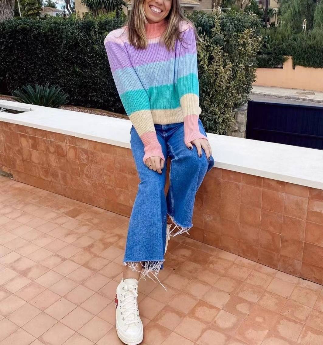 Women´s Rainbow Stripe Knit Sweater