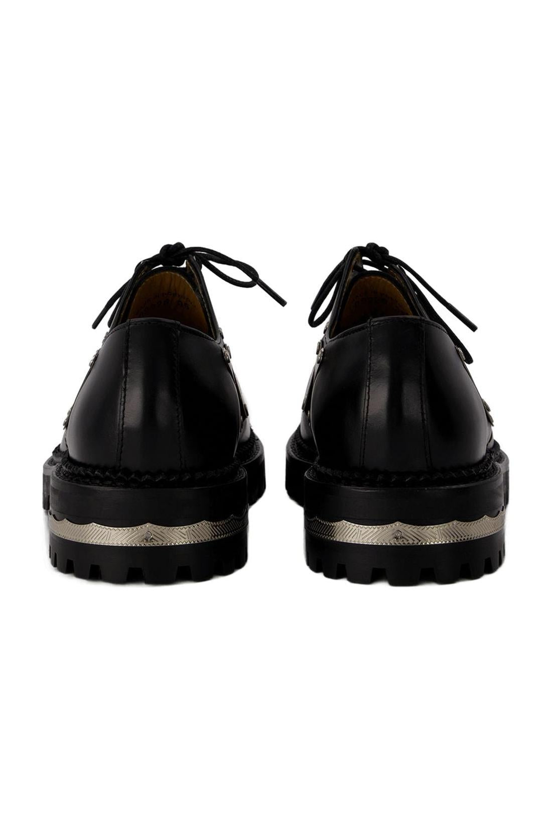 Derbies aus schwarzem Leder