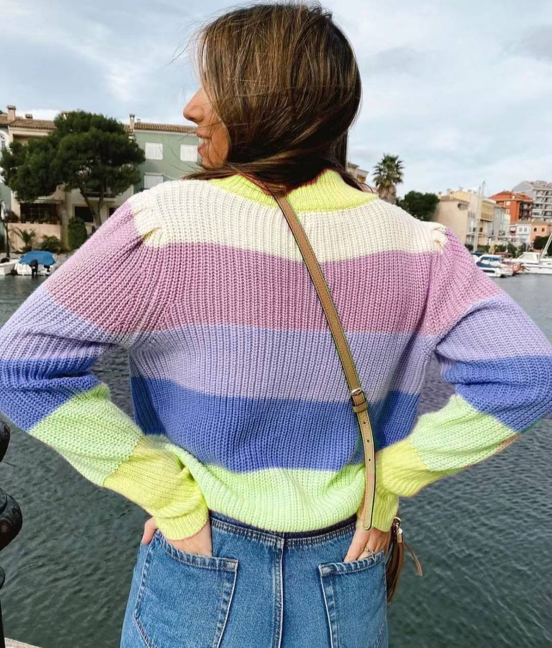 Women´s Rainbow Stripe Knit Sweater