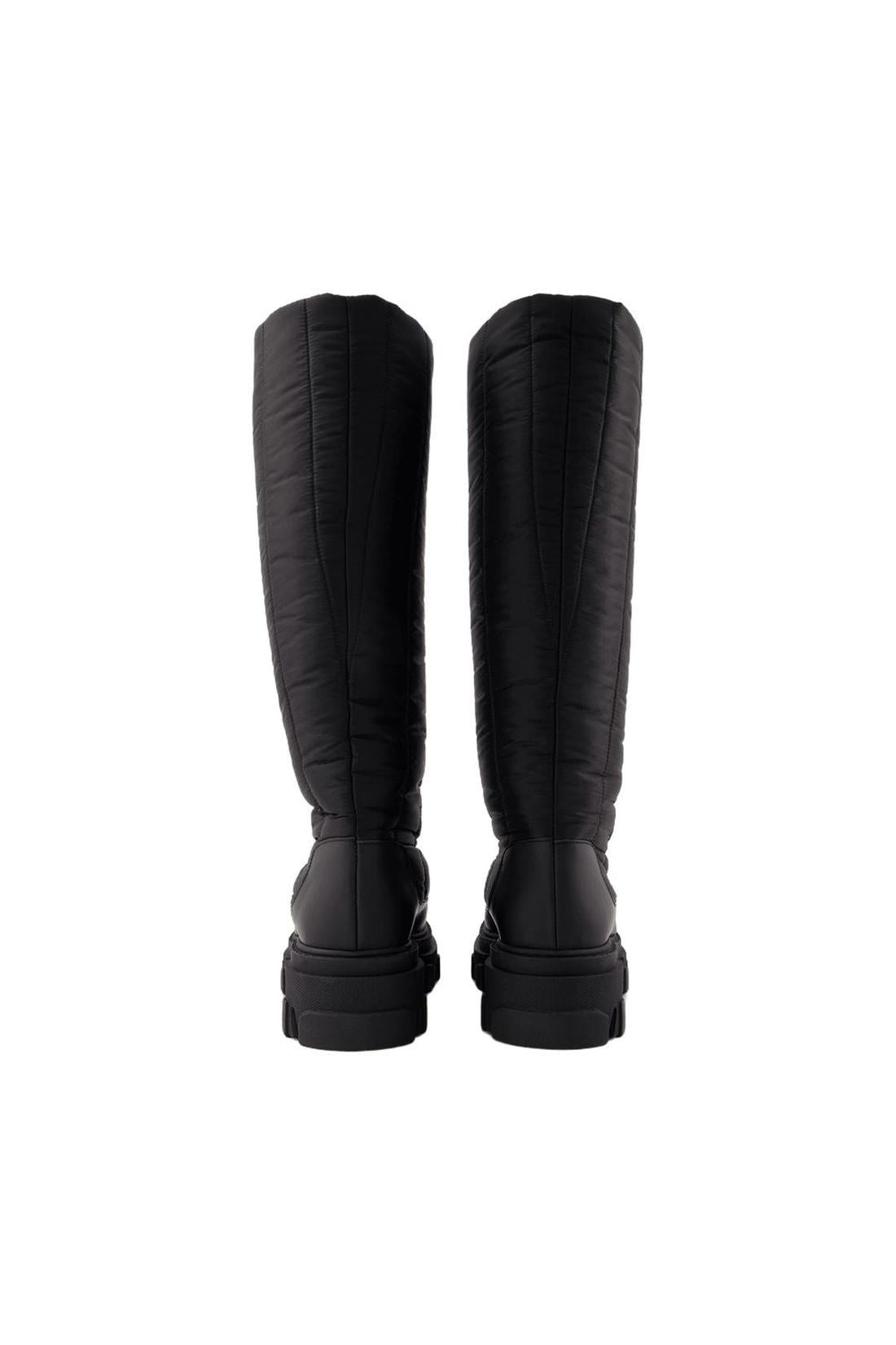 Tall Puffer Stiefeletten aus Poly Schwarz