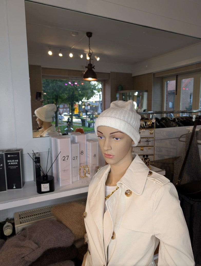 Beanie Mütze 30% Alpaka, 30% Nylon, 20% Wolle - Créme