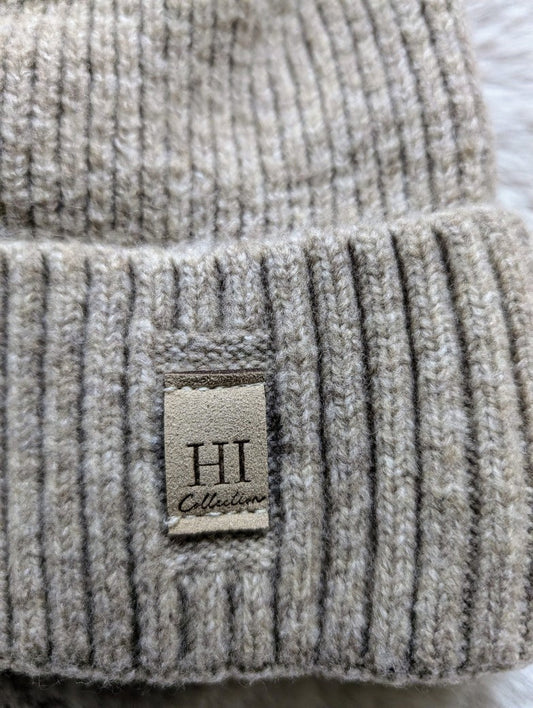 Beanie Mütze HI gefüttert mit Umschlag flauschig aus 100% Viskose Taupe