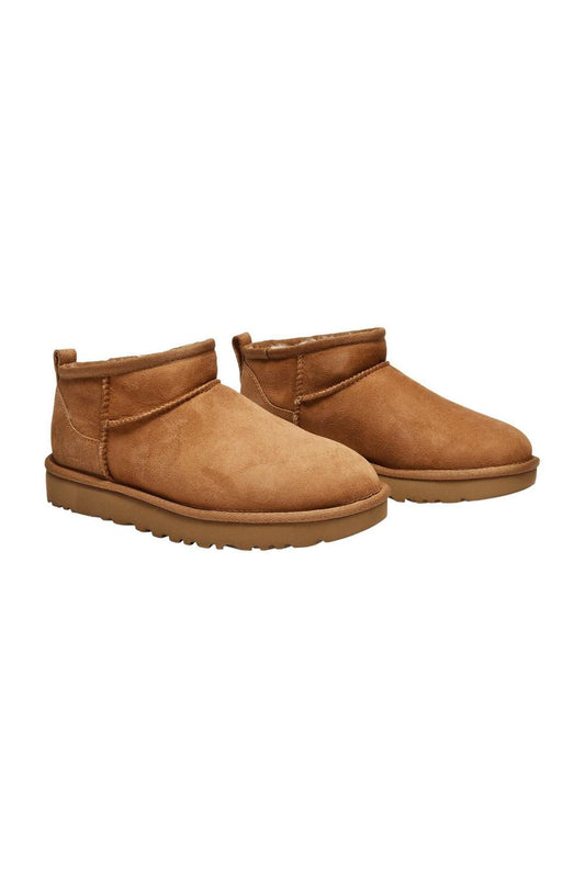 Stiefeletten Classic Ultra Mini aus braunem Leder