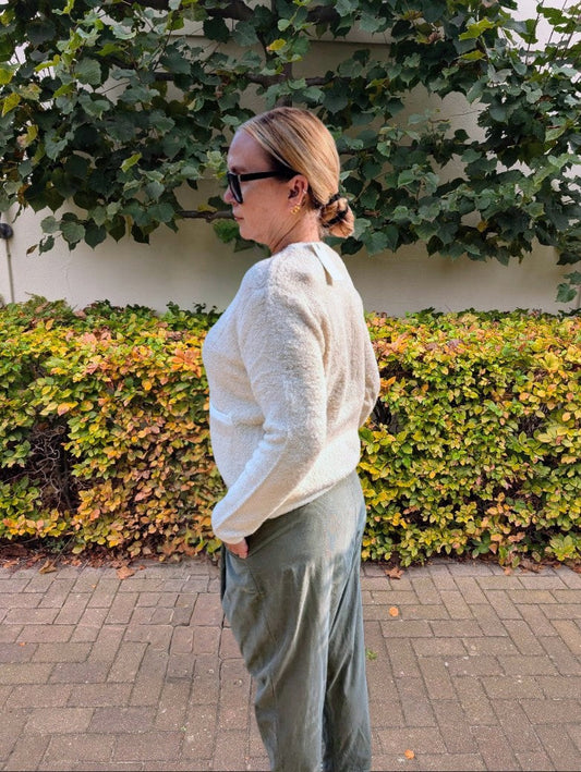 Cardigan Chanel Style Damen Strickjacke Bouclé Créme Beige Goldknöpfe Viskose Nylon, One Size - von EFFENY