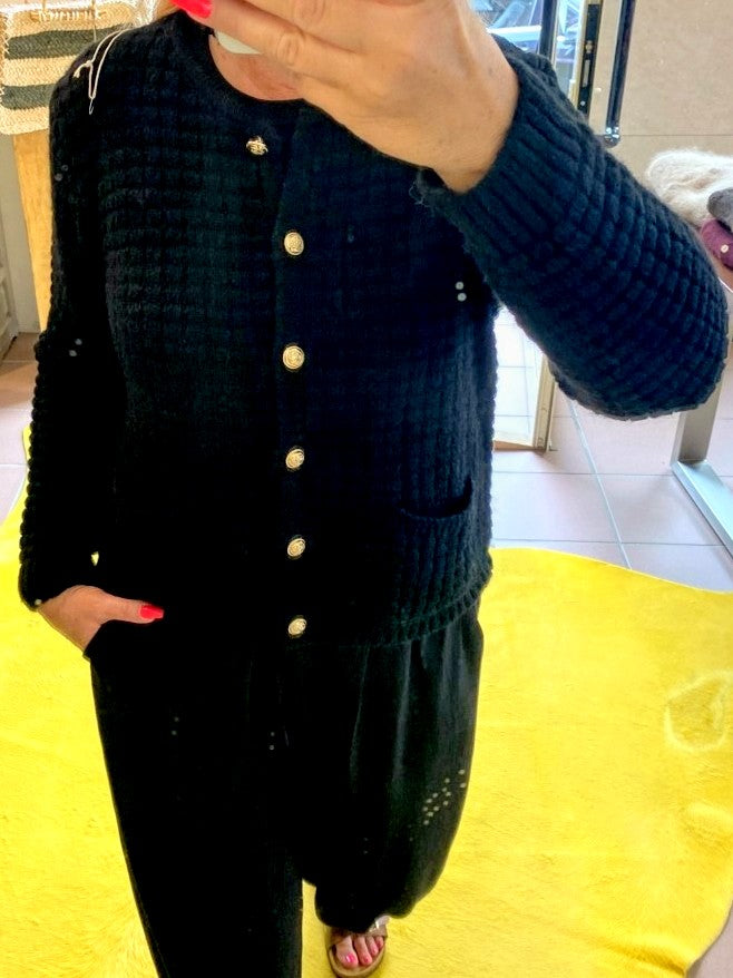 Cardigan Strickjacke Chanel Stil Quadrate Goldknöpfe Schwarz - One Size U3423