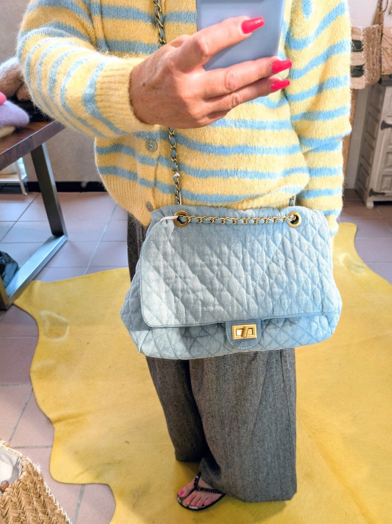 Tasche Jeanstasche im Chanel Stil mit Goldkette in Hellblau gesteppt Cross-Body PH4059