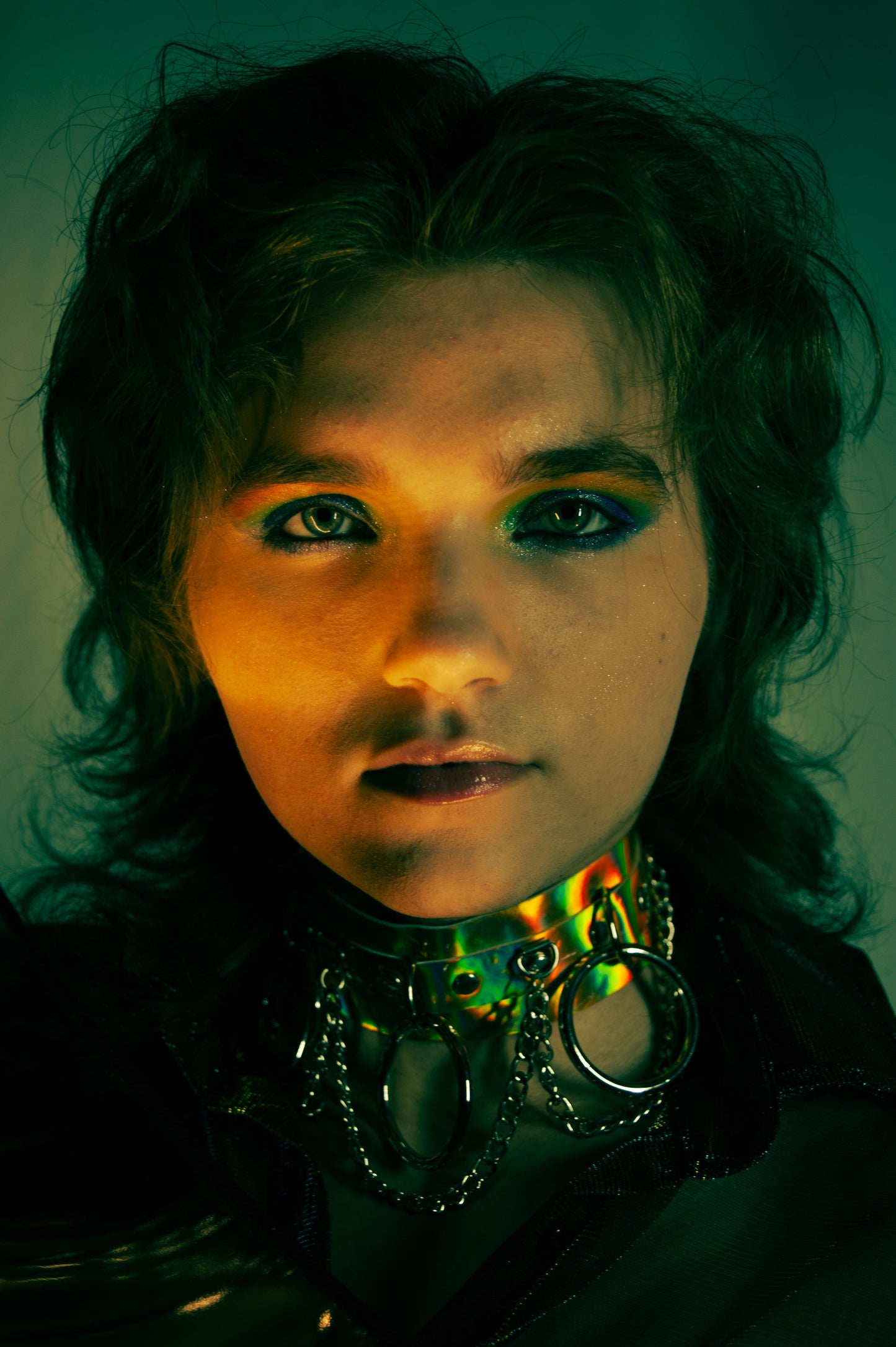 Holographic Chain Necklaces