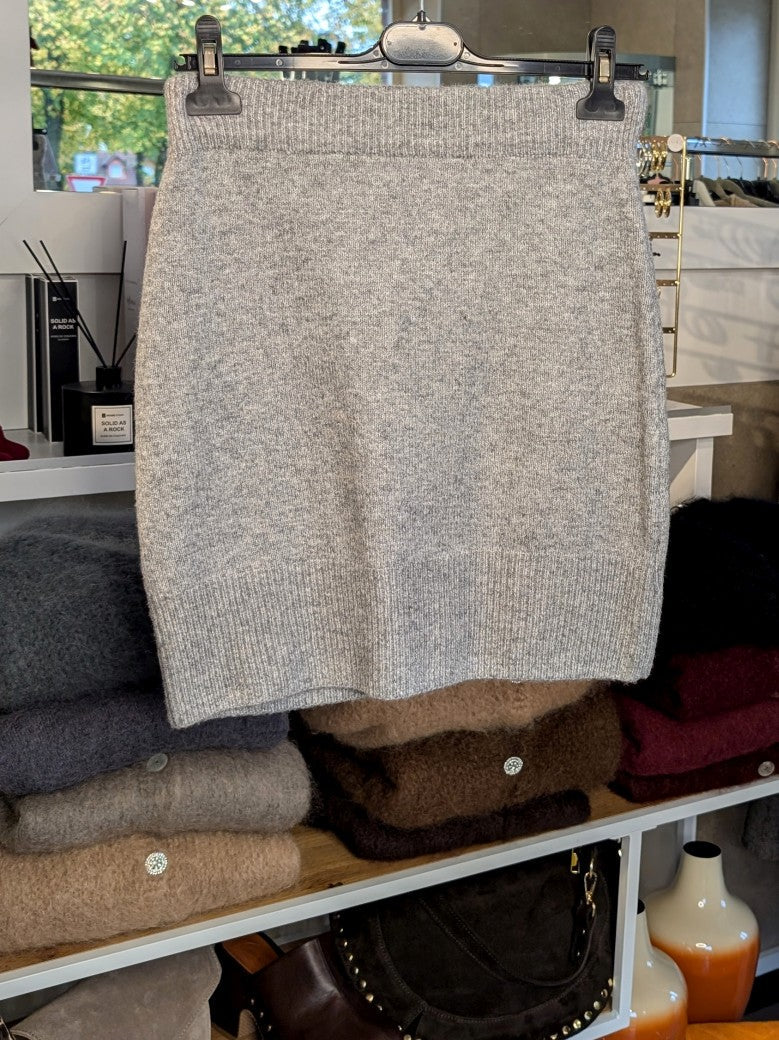 Feinstrick Mini Rock 50% Viskose 50% Nylon Hellgrau, One Size - von EFFENY