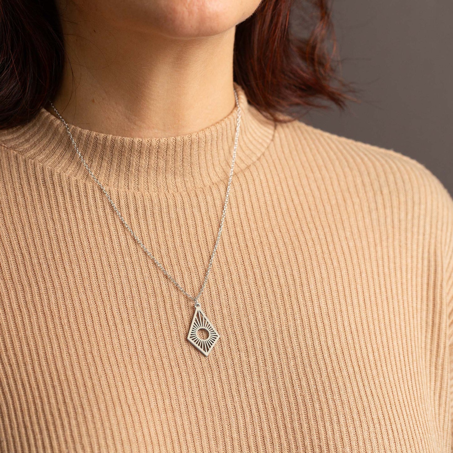 Halskette mit Holzanhänger - 'Sunrise'