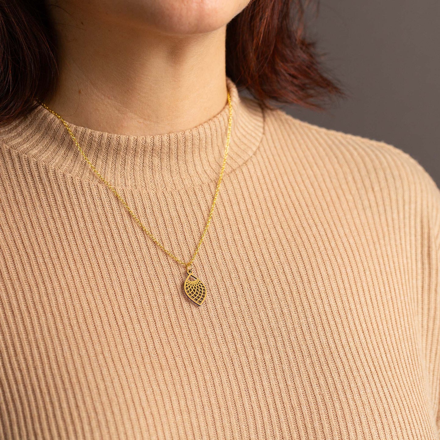 Halskette mit Holzanhänger - 'Leaf'