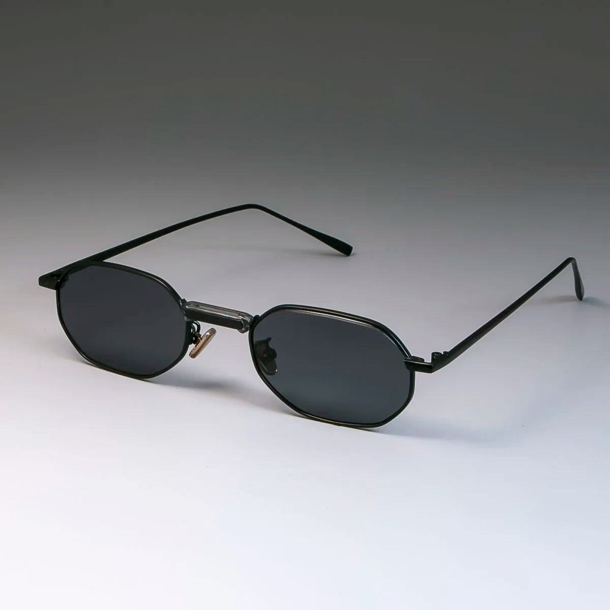 Classic metal steampunk shades – small frame, vintage unisex sunglasses