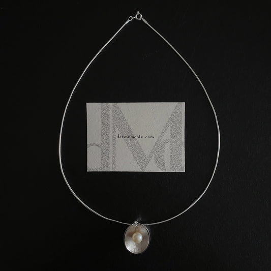 SOFIA Seashell Pendant Collar Necklace