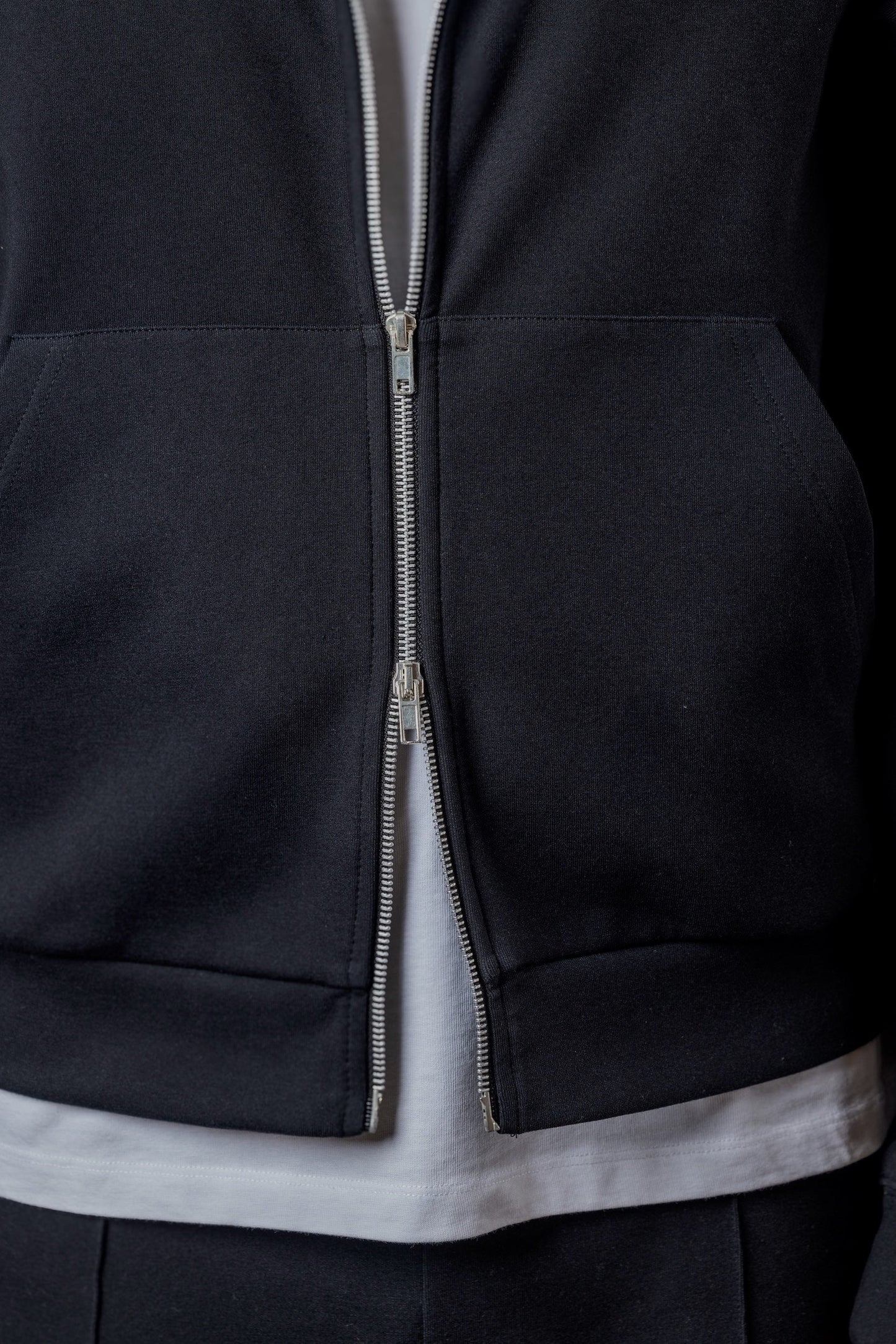 MODERNE KAPUZENJACKE  J5