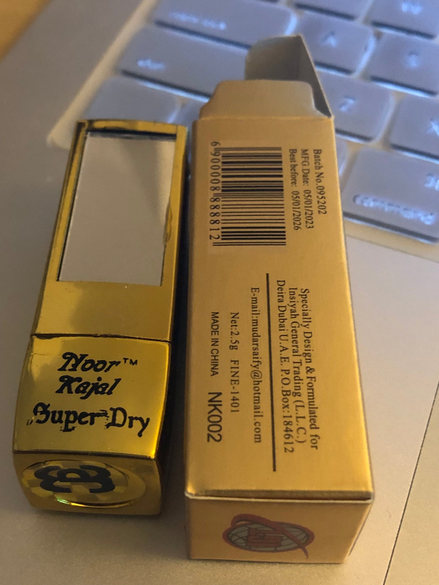 surma kajal ,khol ,easy to use