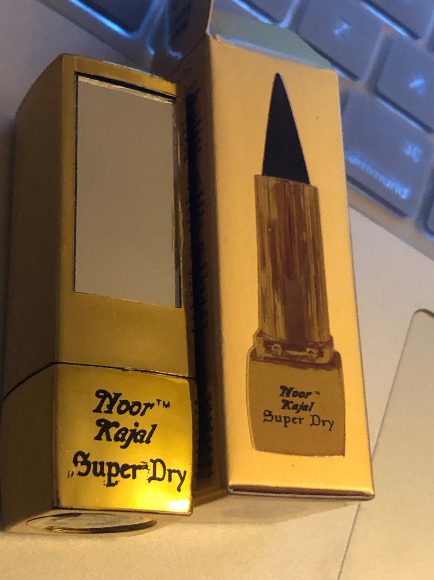 surma kajal ,khol ,easy to use