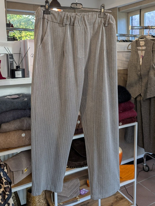 Jogpants Hose Grau mit weißen Nadelstreifen, Viskose, One Size