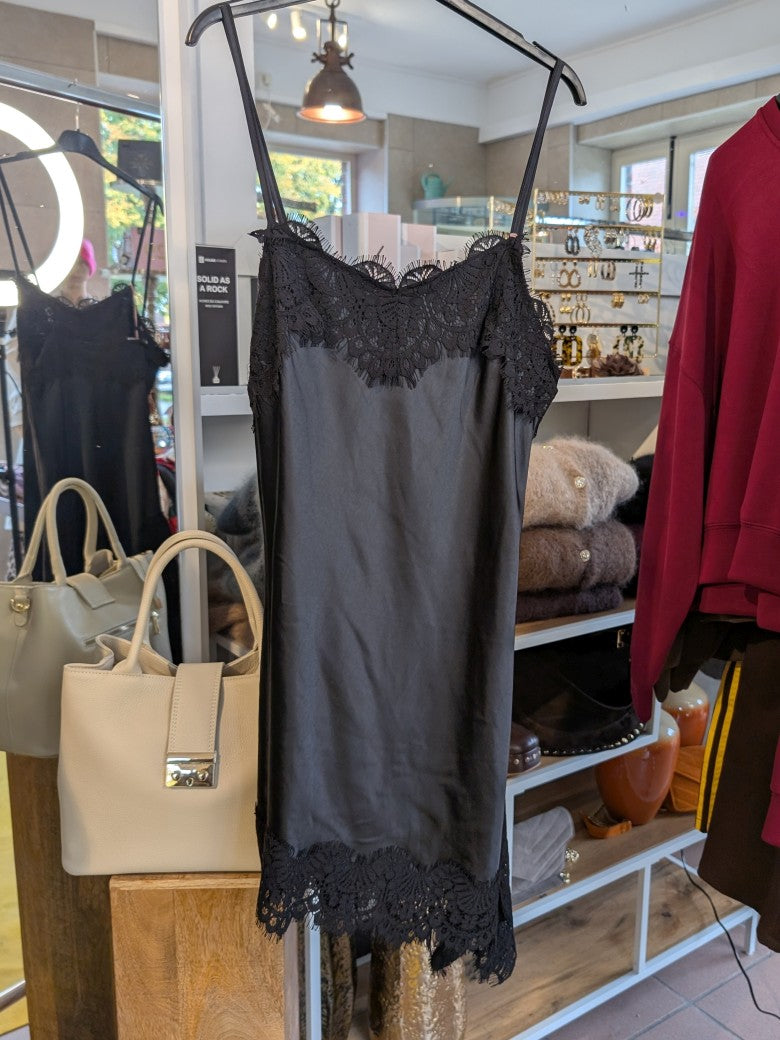 Kleid Satin asymmetrisch mit Spitze Schwarz One Size N1895