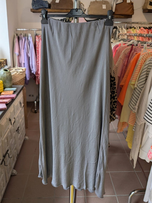 Langer Viskose Satin Rock in Silber Grau One Size 21402