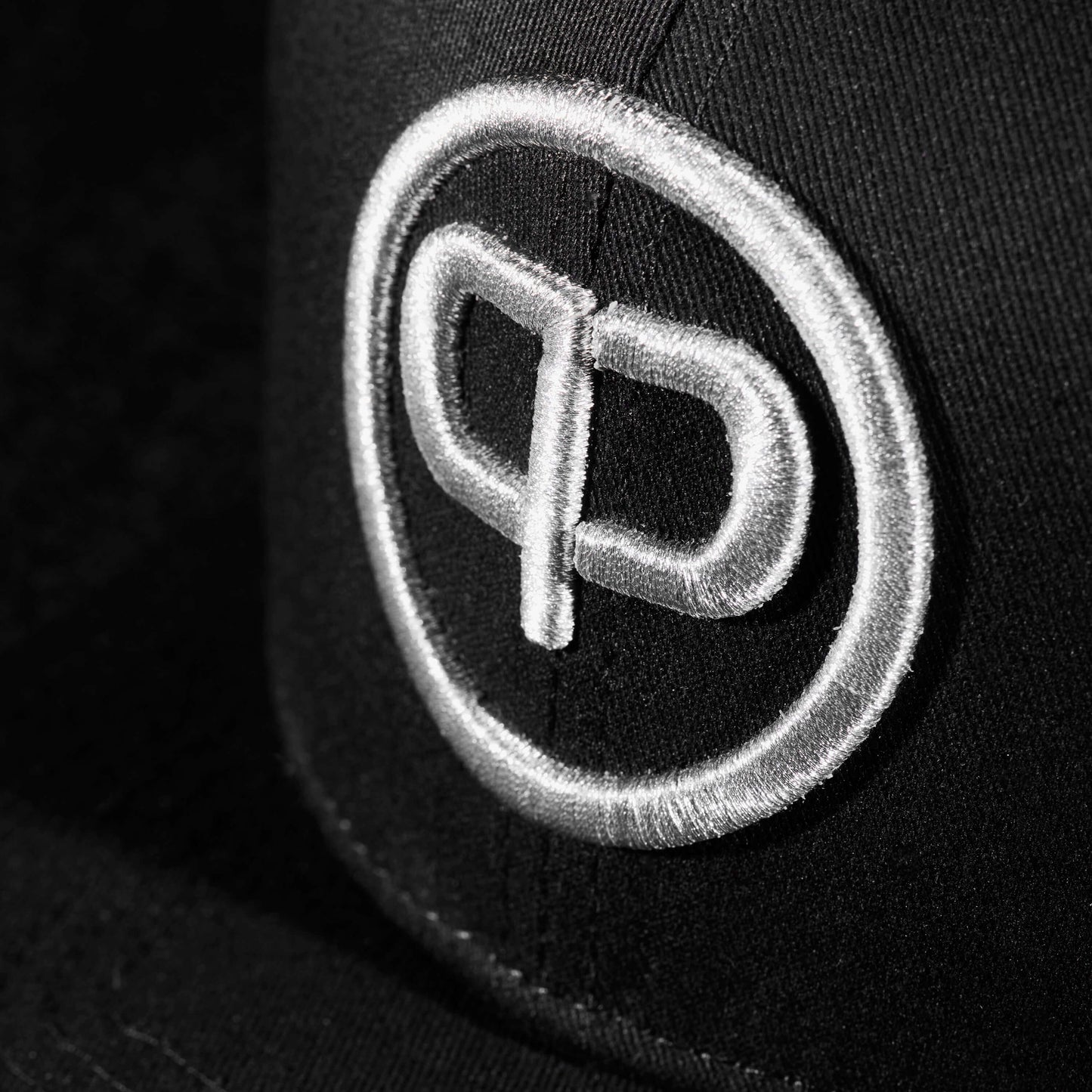 Snapback Cap - Black & Silver