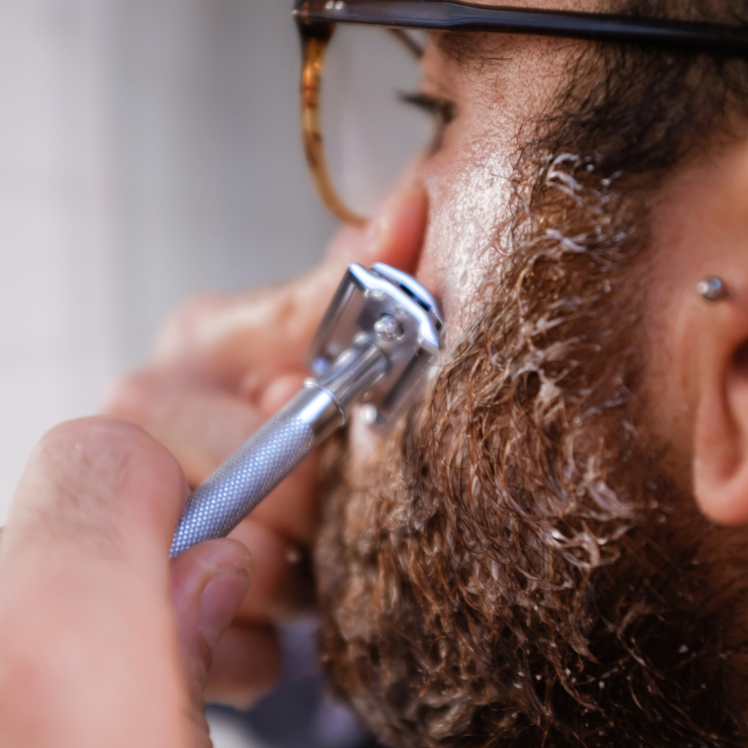 Rasierhobel | aus Metall, rostfrei | mit günstigen Klingen | unisex | Gesicht + Körper + Intimbereich