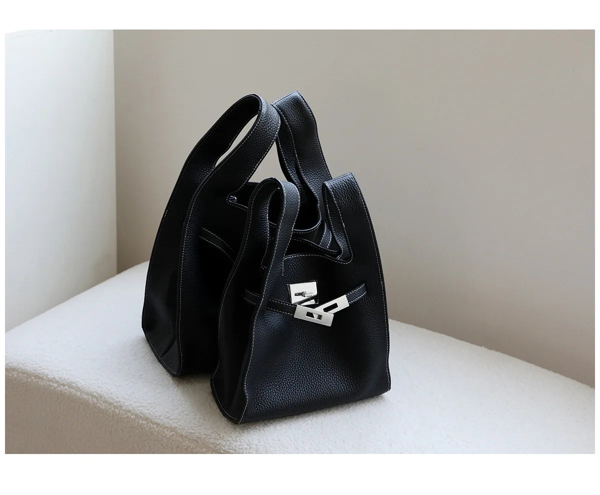 ARI bag classic curve underarm shoulder in fine leather