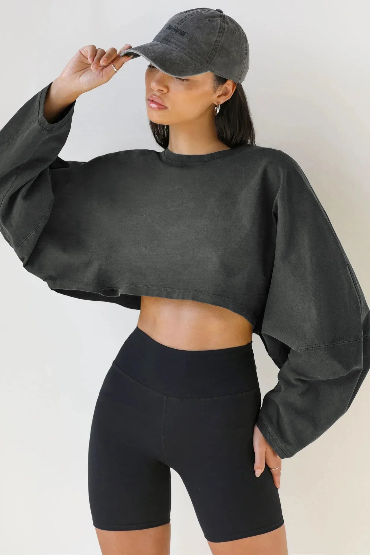 Loose fit round neck crop sweater women Short