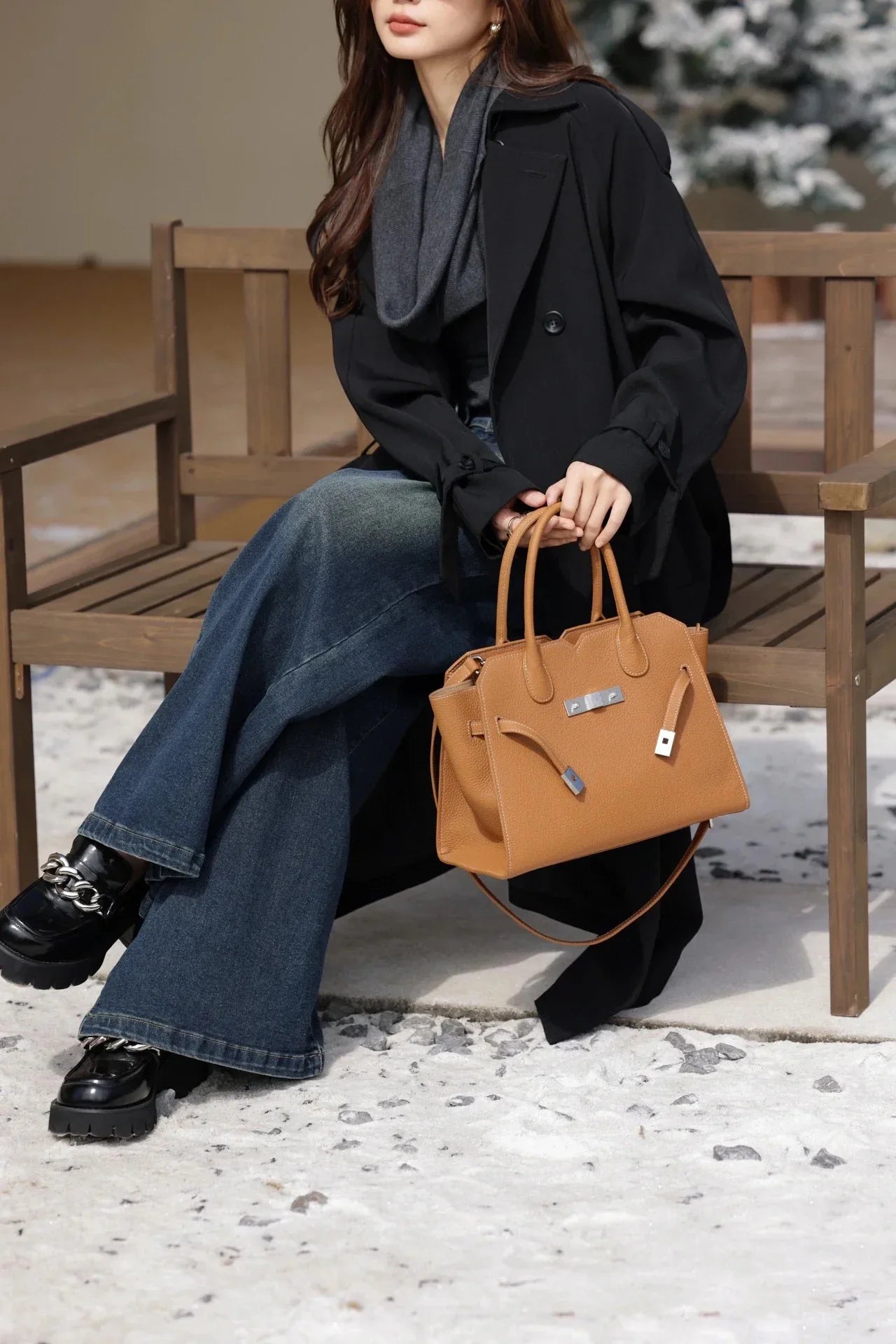 Modern leather tote for women functional & fashionable design