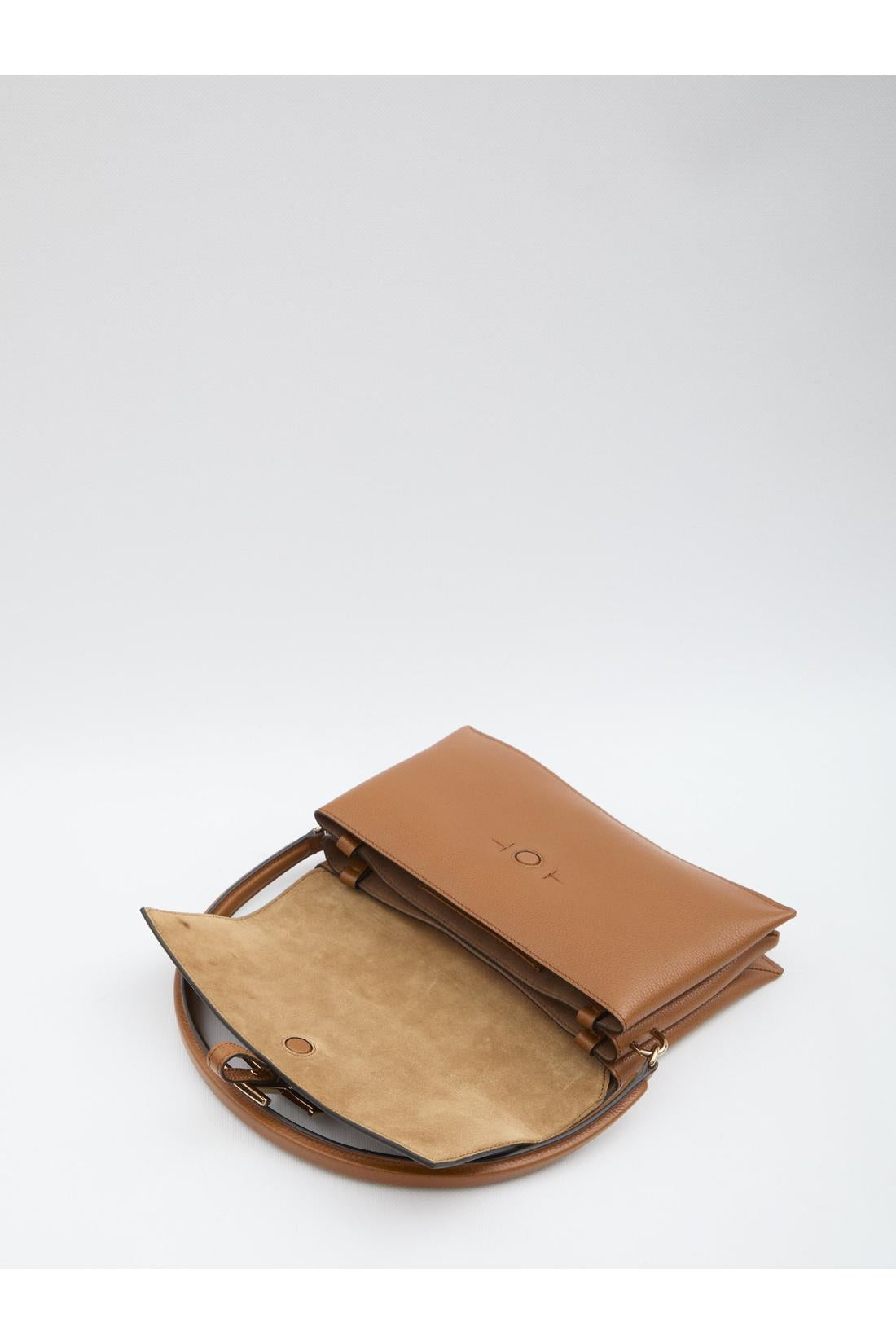 T Timelss flap bag in leather