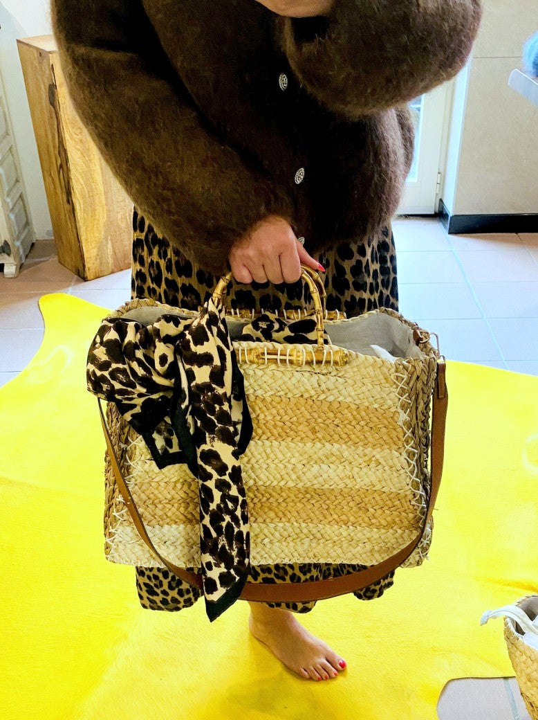 Tasche "Bolso" aus Bast mit Leinen Innen, Cross-Body Umhängegurt, Reißverschluss, Bambusgriffe, Créme Rosa, F-B27069L SCH010