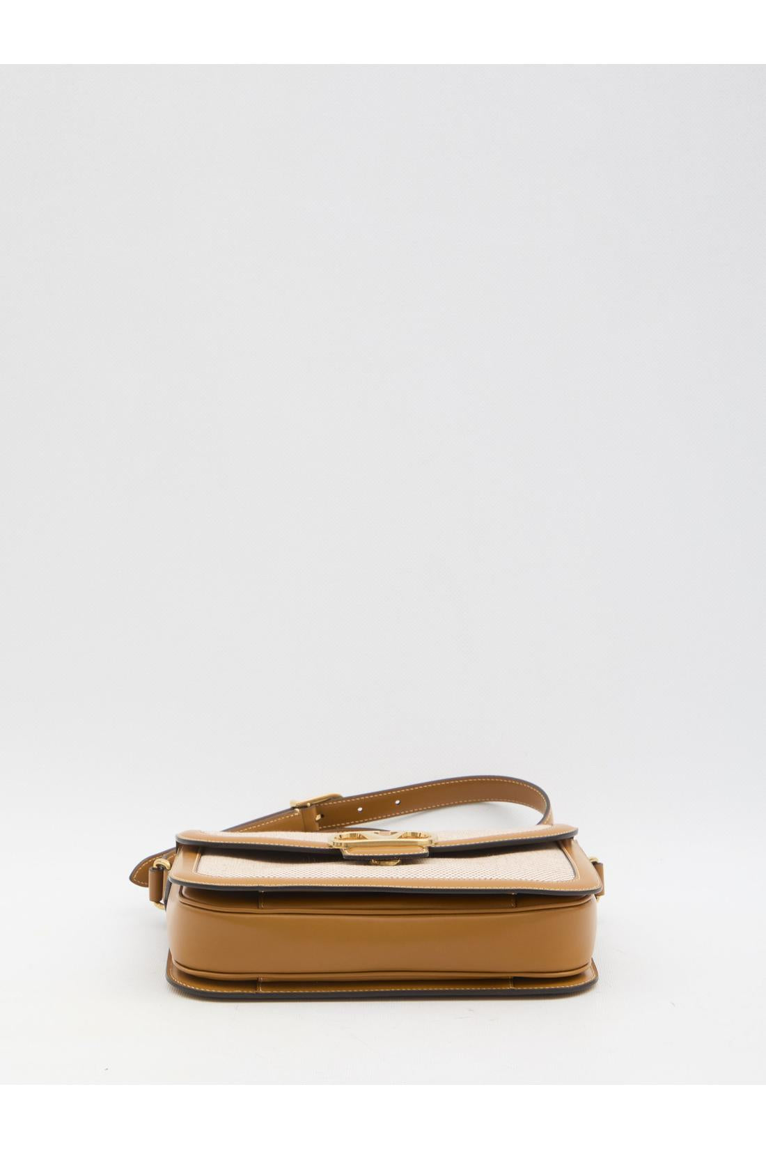 VLogo Signature shoulder bag