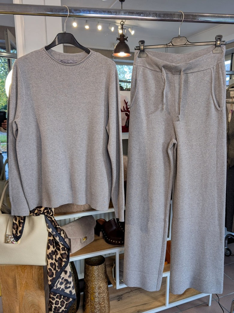 Wohlfühlset Pullover Jogginghose Feinstrick 49% Viskose 23% Nylon Grau, One Size