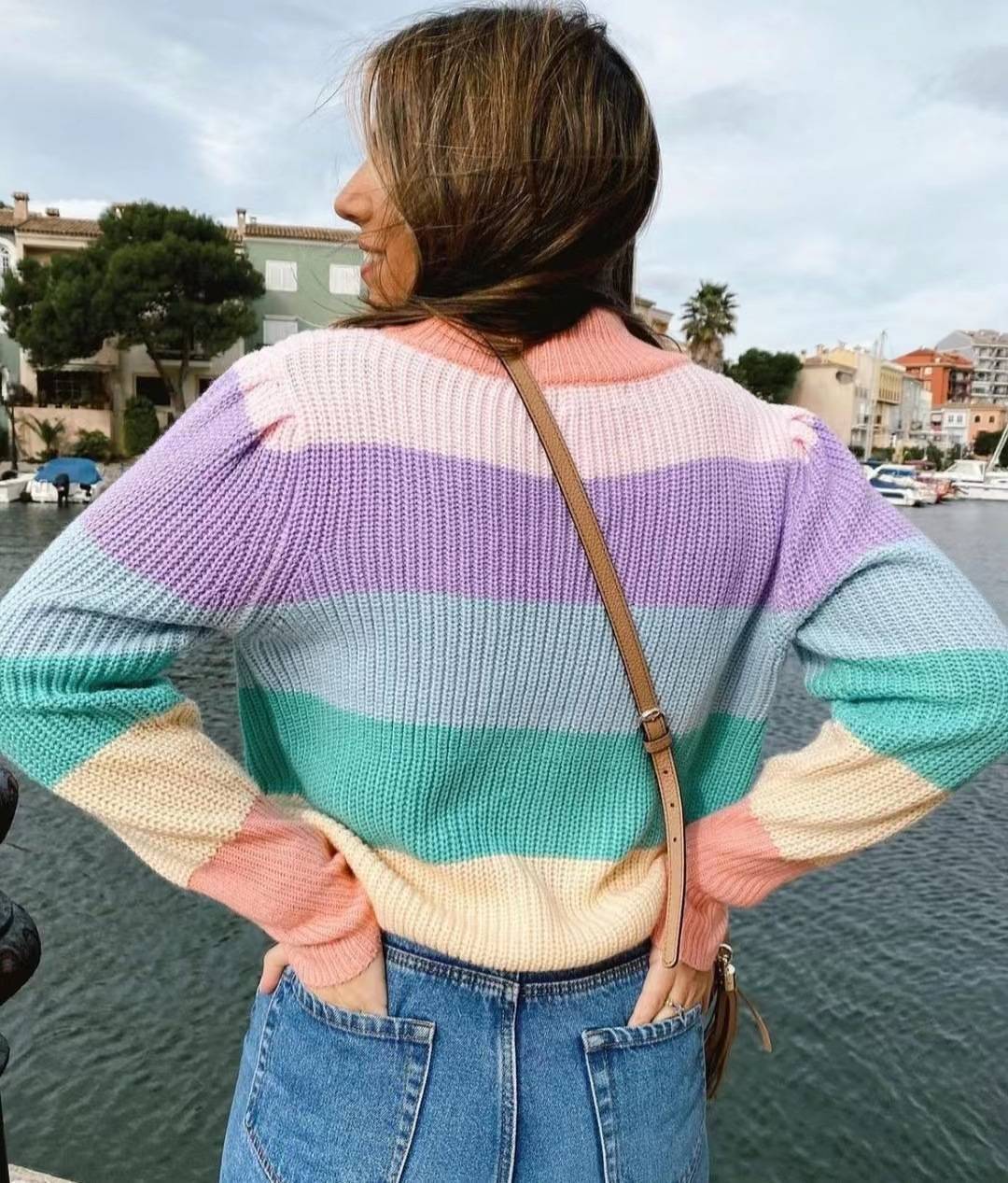 Women´s Rainbow Stripe Knit Sweater