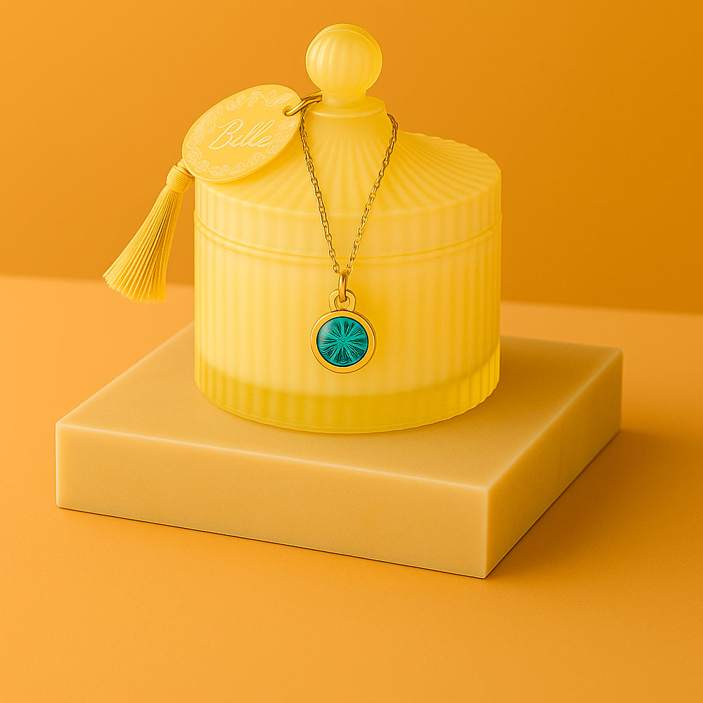 Edle Schmuckkerze mit Geburtsstein - Duftkerze mit Anhänger und Kette aus 925er Silber, vergoldet