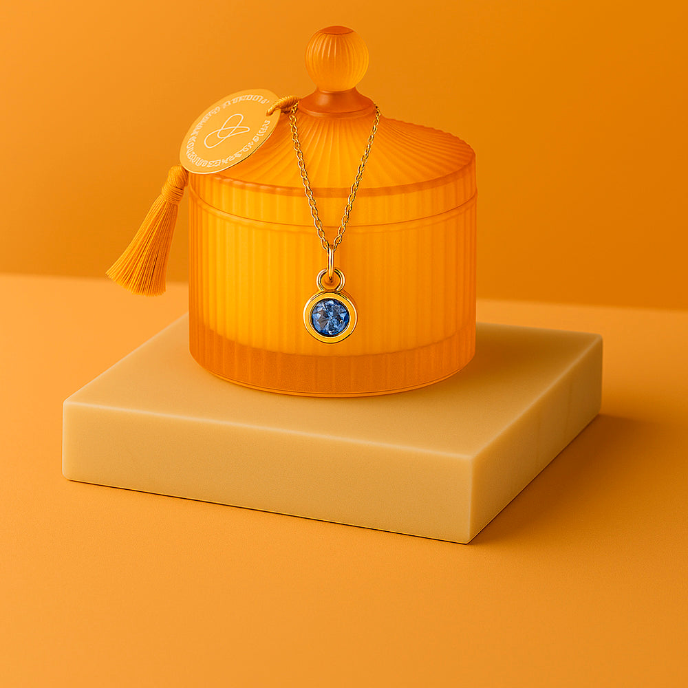 Edle Schmuckkerze mit Geburtsstein - Duftkerze mit Anhänger und Kette aus 925er Silber, vergoldet