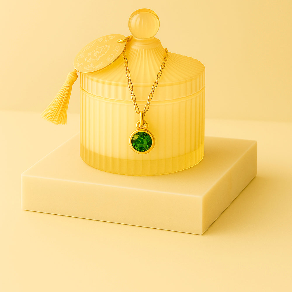 Edle Schmuckkerze mit Geburtsstein - Duftkerze mit Anhänger und Kette aus 925er Silber, vergoldet