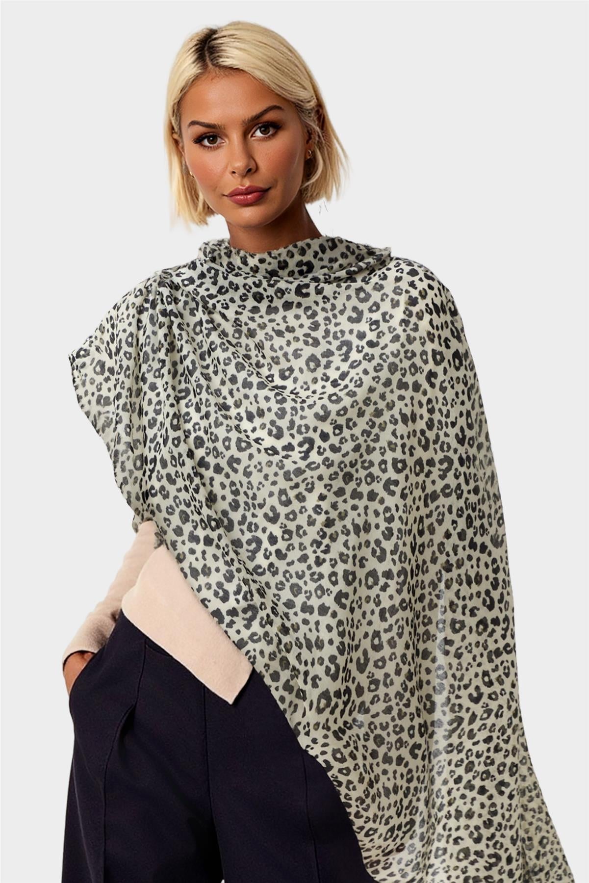 Black Leopard Print Tassel Scarf In White - AXON