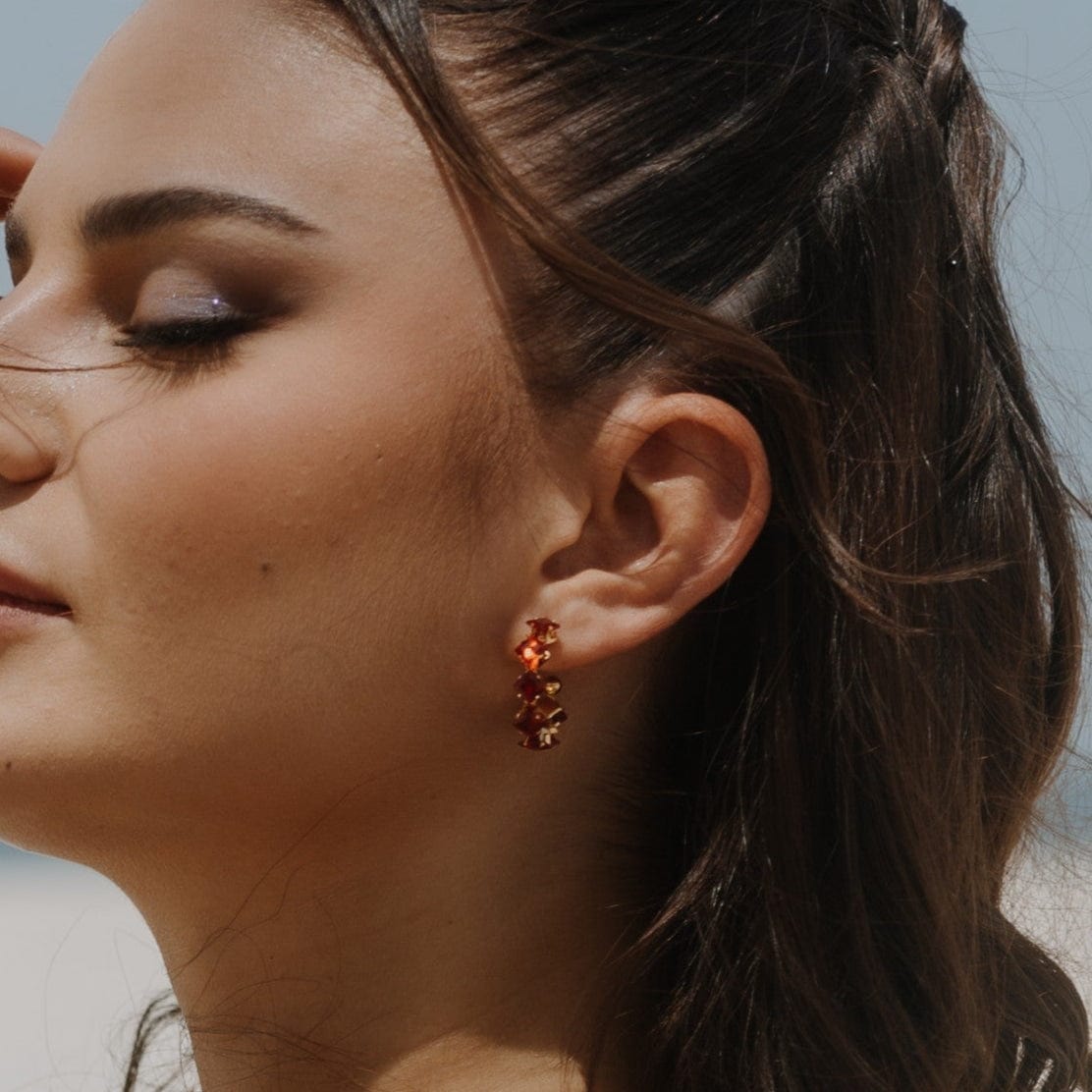 Schmuckset mit Strasssteinen in Weiß, Rot oder Grün