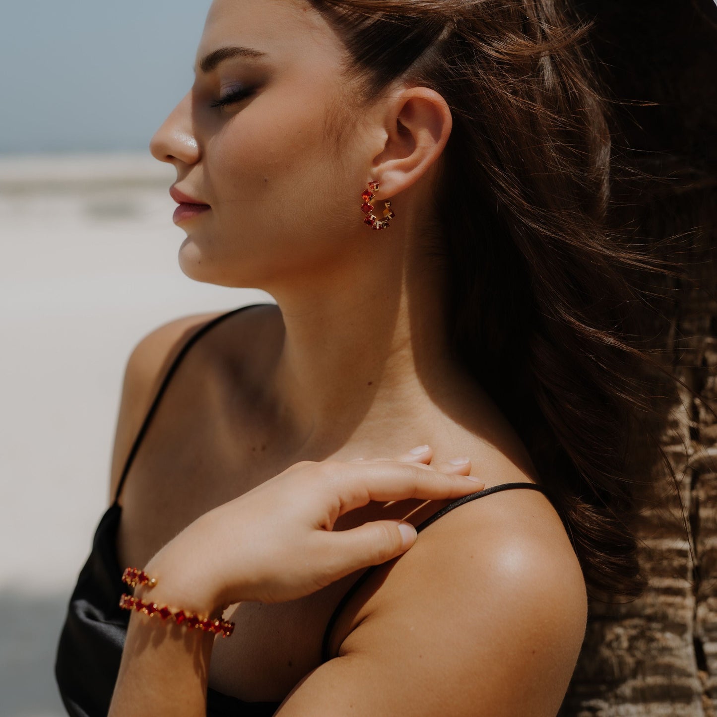 Schmuckset mit Strasssteinen in Weiß, Rot oder Grün