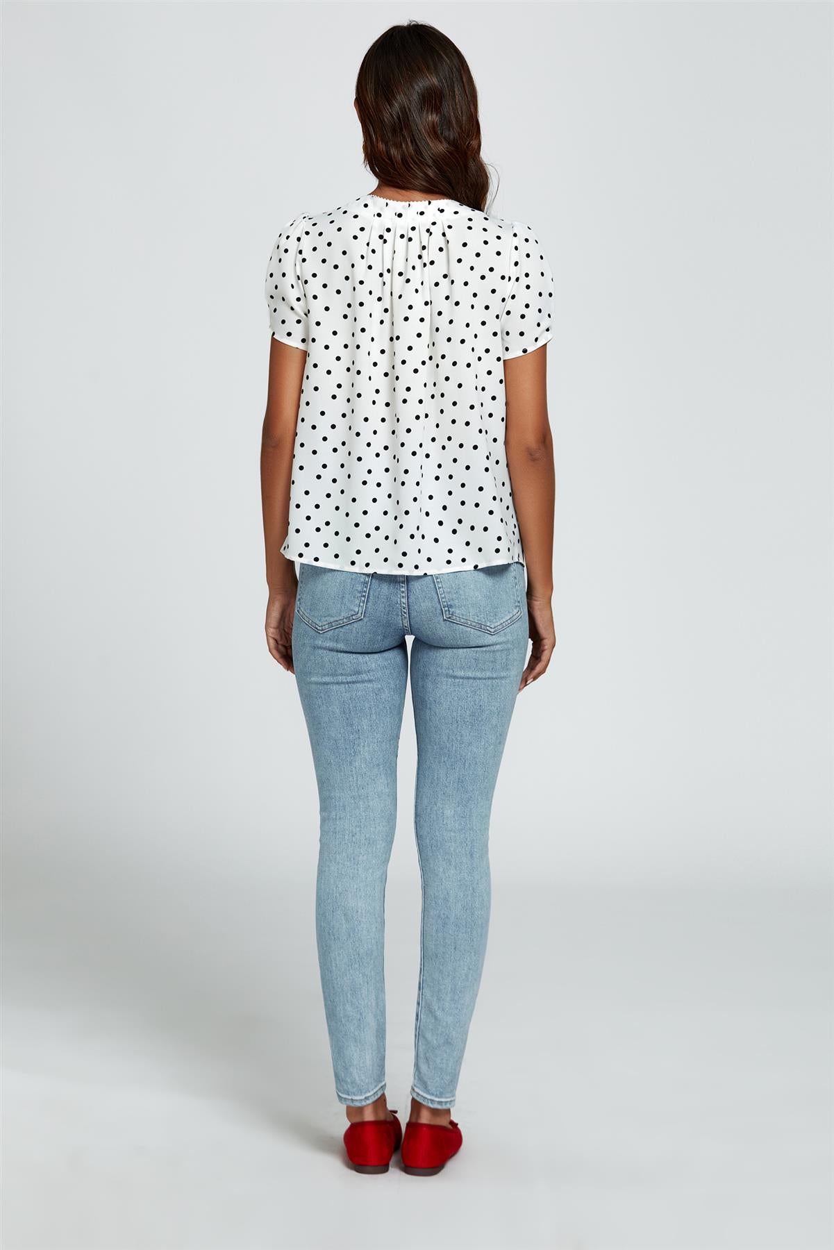 Dot Print Short Sleeves Top In White - AXON