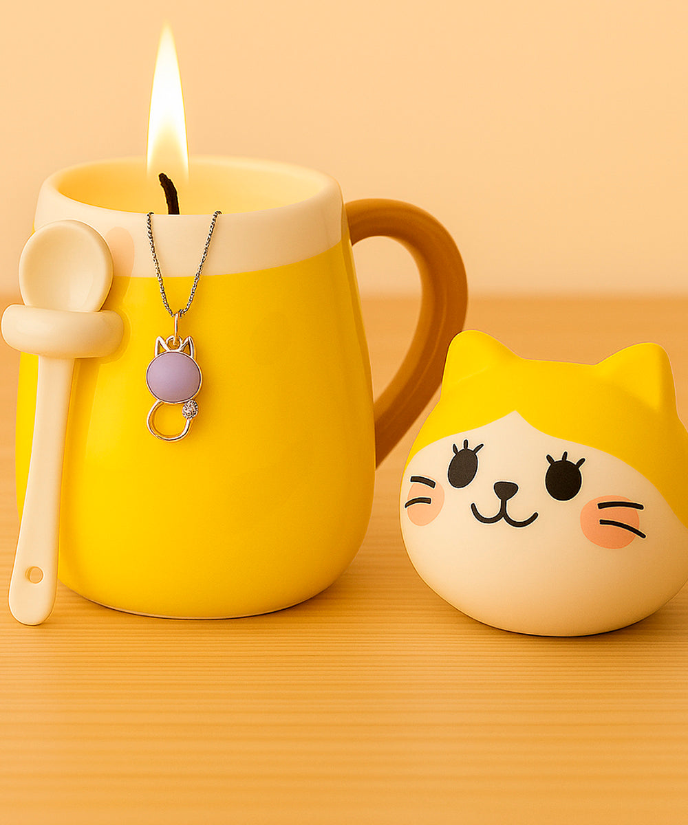 Schmuck Duftkerze mit Motiv Katze, in Keramiktasse mit Deckel und Löffel