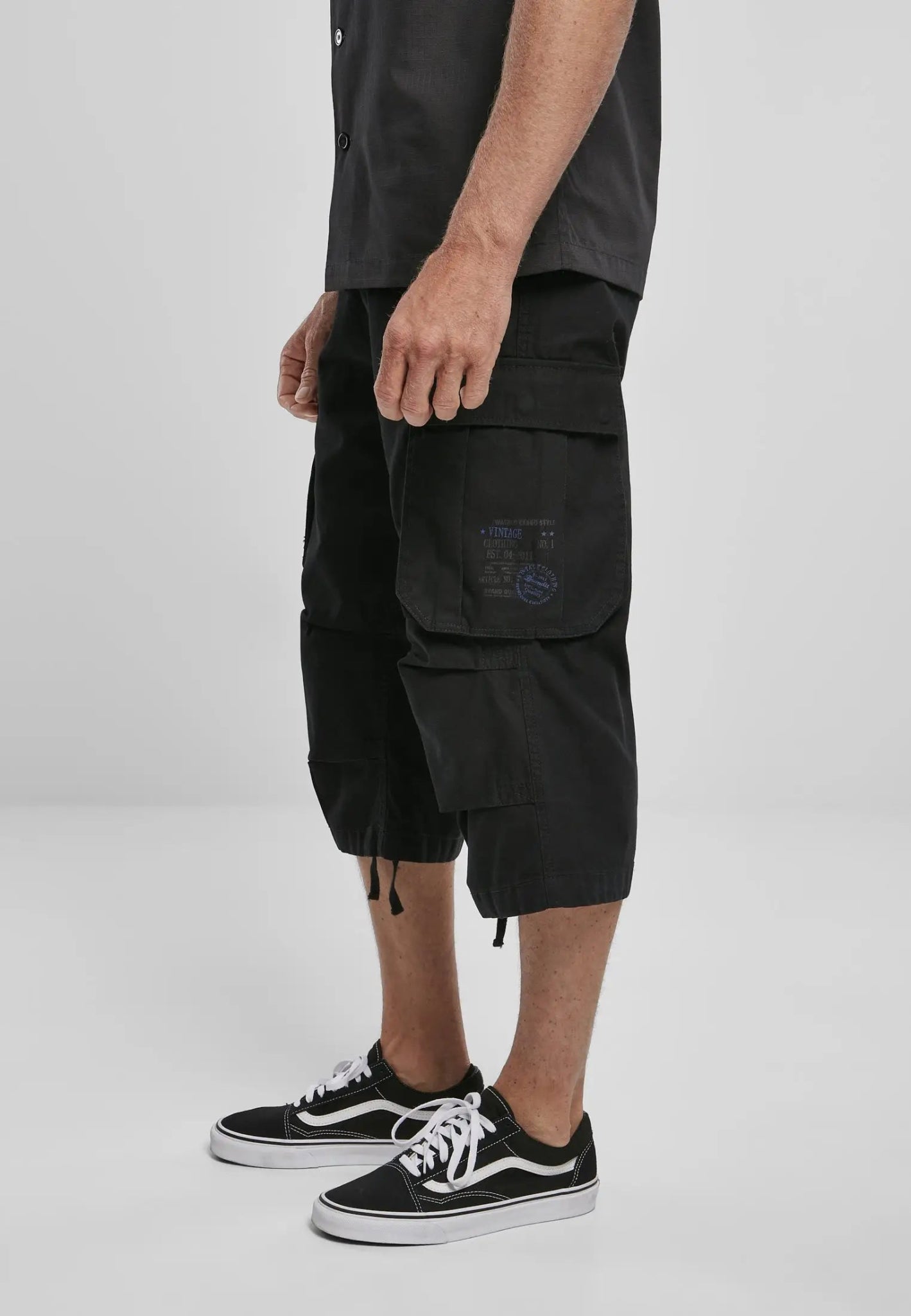Industry 3/4 Cargo Shorts - AXON